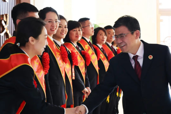 省检察院组织召开荣获全国检察机关第十次“双先”表彰的集体和个人座谈会